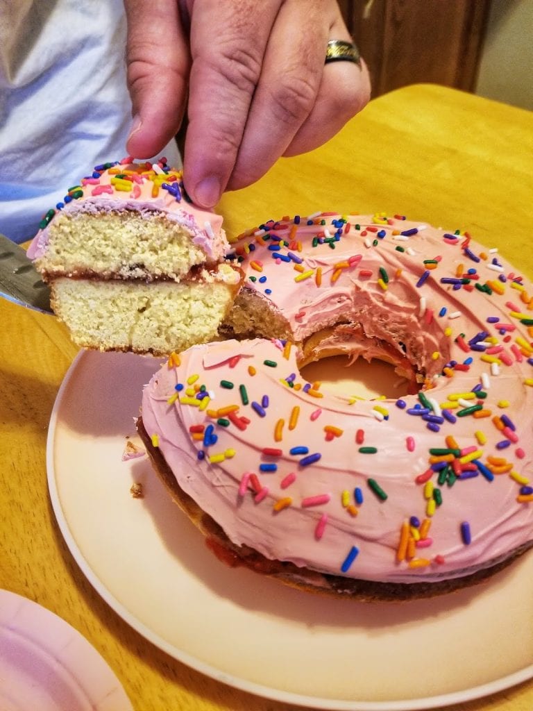 The Giant M&M Donut Cake, Goldelucks