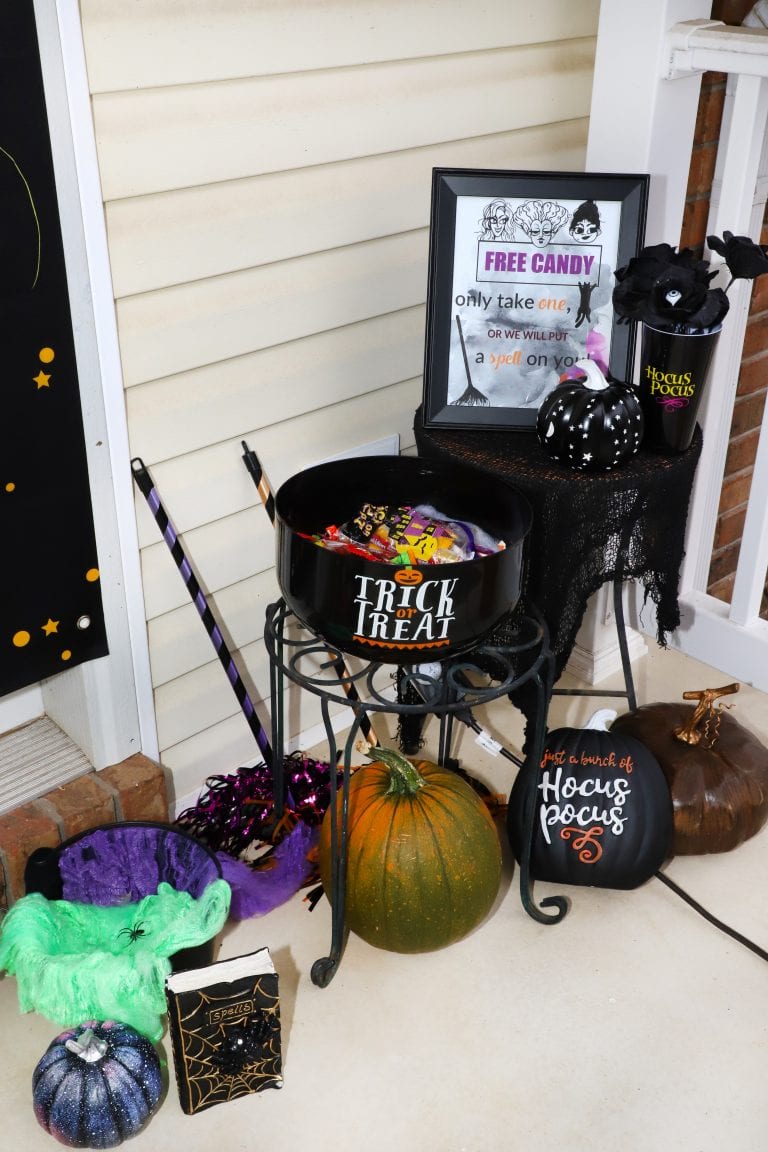 Hocus Pocus Free Halloween Candy Printable Sign - For the Love of Food