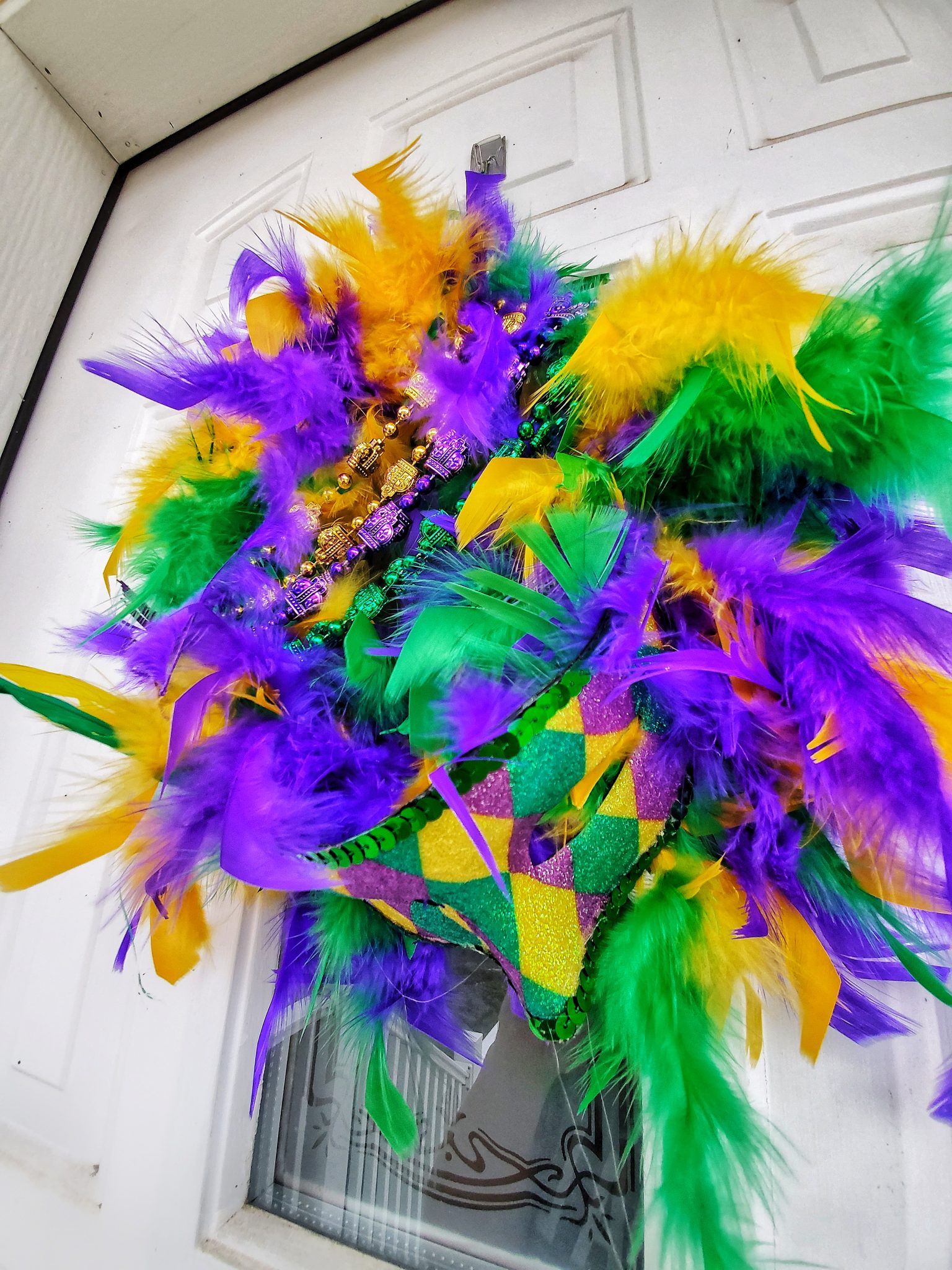 DIY 5 Minute Mardi Gras Wreath | Dollar Tree Craft - For the Love of Food