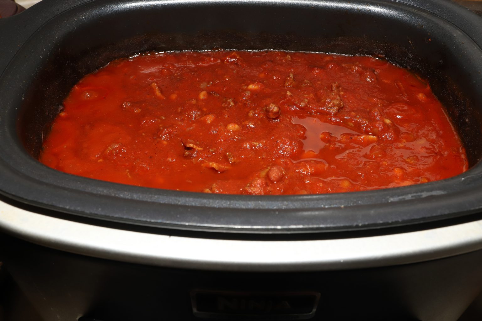 Slow Cooked Bacon Cheeseburger Chili for a Crowd - For the Love of Food