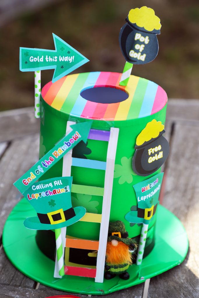 DIY Leprechaun Trap Signs | Free St Patrick's Day Printables - For the ...